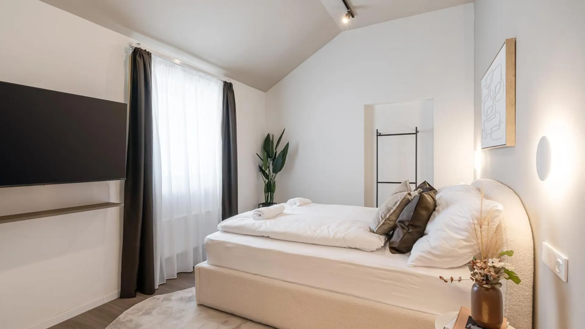 Bed & Breakfast Oasis Luxe Boutique Suites By Bqa Budapest