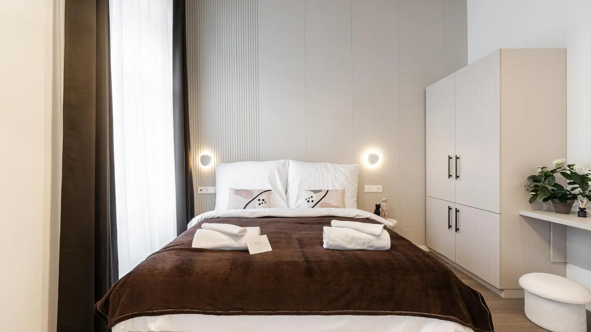 Oasis Luxe Boutique Suites By Bqa Budapest Bed & Breakfast