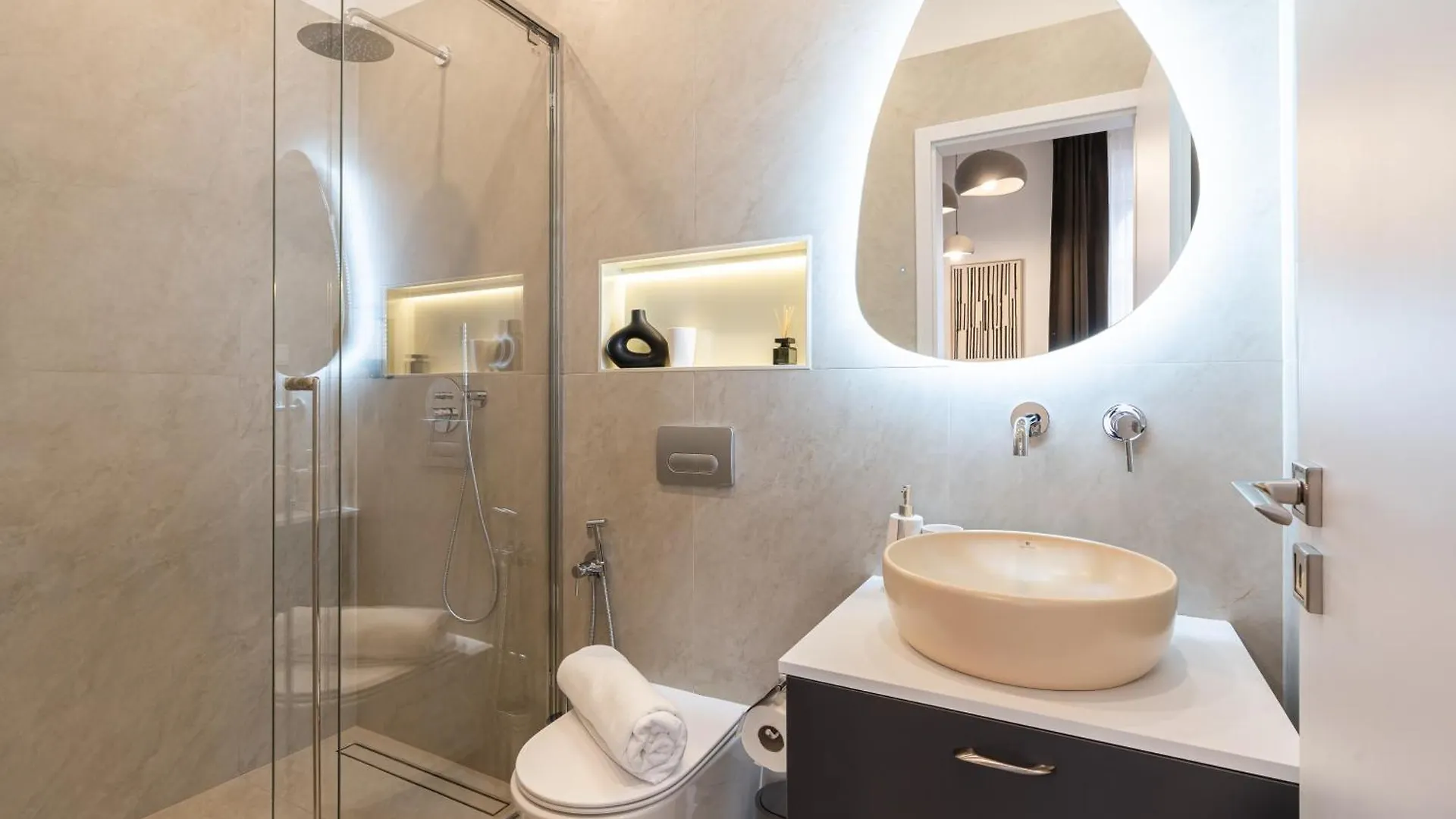 Bed & Breakfast Oasis Luxe Boutique Suites By Bqa Budapest