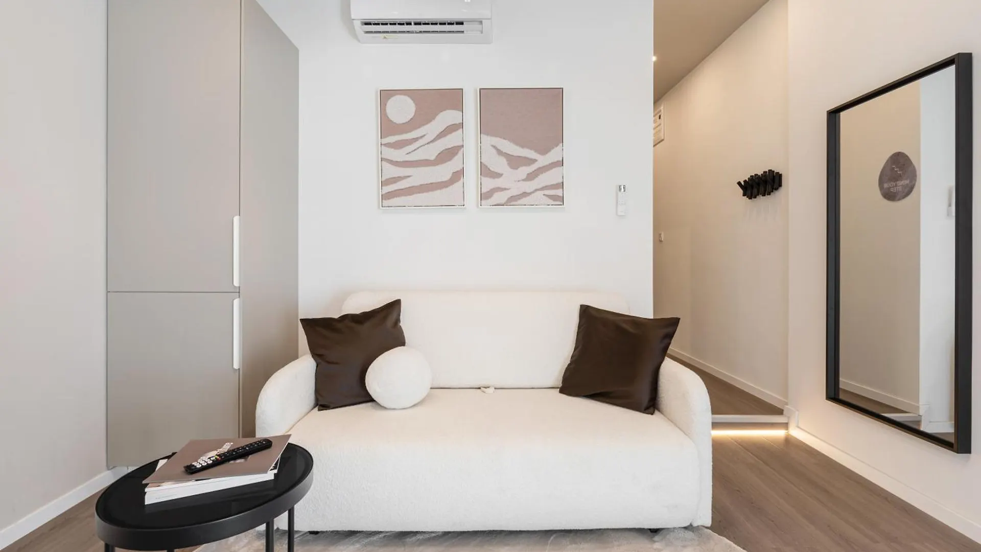Bed & Breakfast Oasis Luxe Boutique Suites By Bqa Budapest