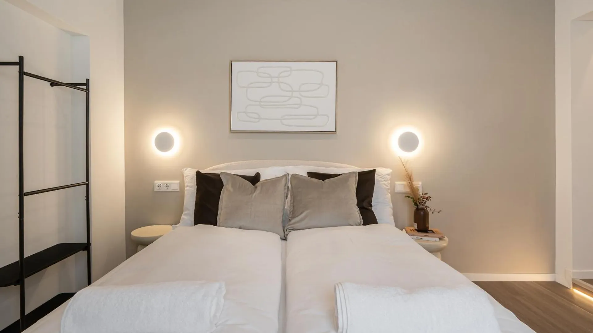 Oasis Luxe Boutique Suites By Bqa Budapest Bed & Breakfast