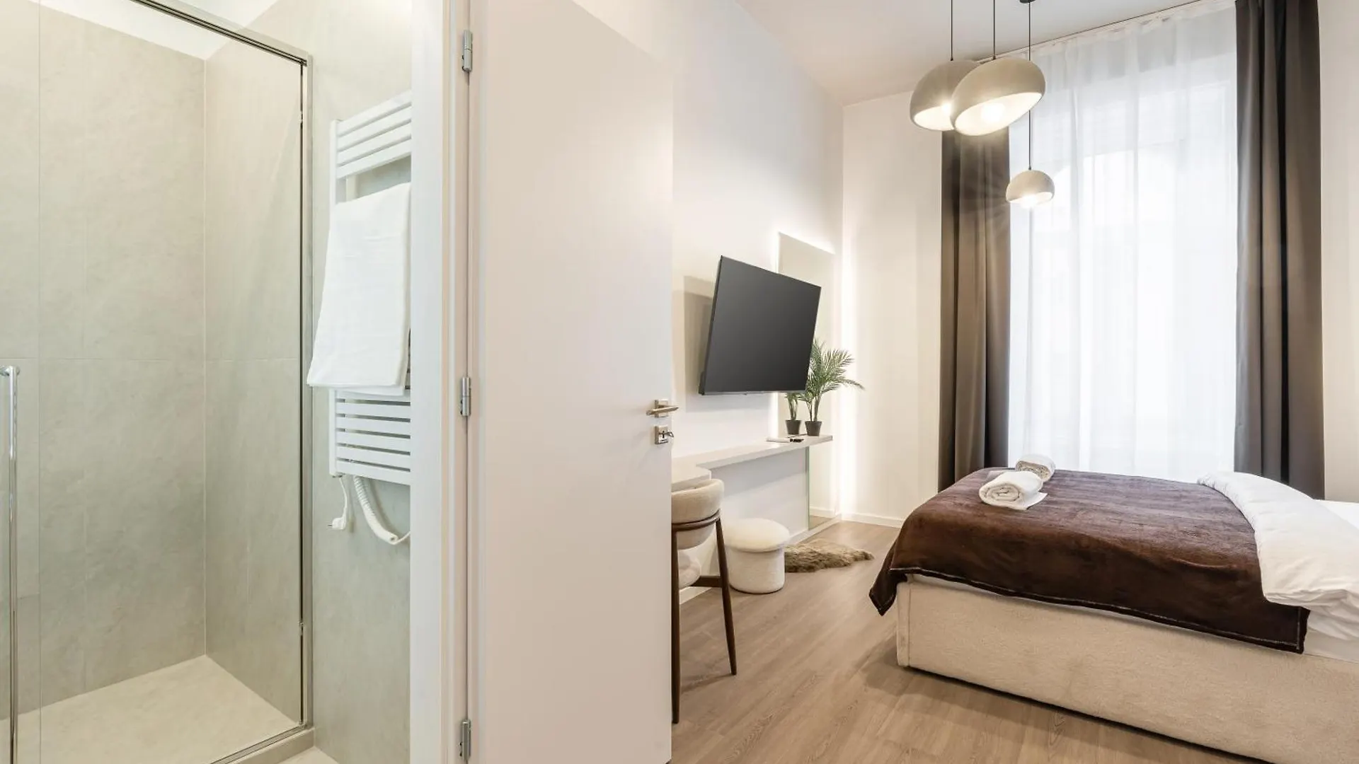 Bed & Breakfast Oasis Luxe Boutique Suites By Bqa Budapest Hungary