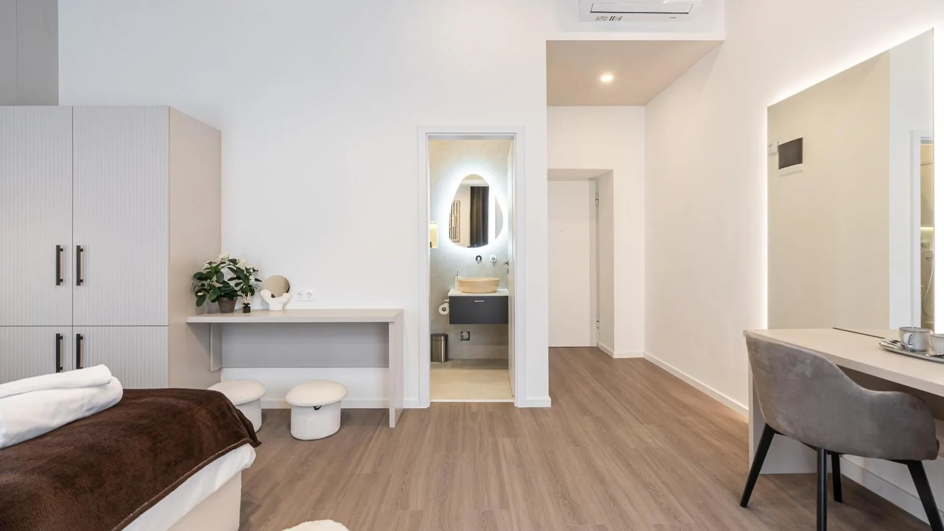 בודפשט Oasis Luxe Boutique Suites By Bqa לינה וארוחת בוקר